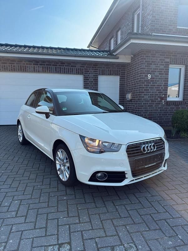 Gebraucht Audi A1 Comfort 122 PS (89 kW) 2014 Weiß Kleinwagen