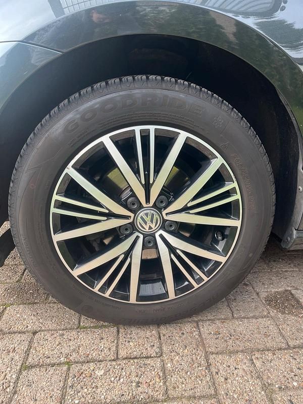 Gebraucht VW Golf VII 185 PS (136 kW) 2016 Grau Kleinwagen