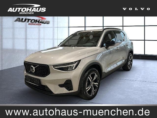 Silber Gebraucht 2023 Volvo XC40 Plus SUV | 33.799 € (Fairer Preis) - Bild 1/4