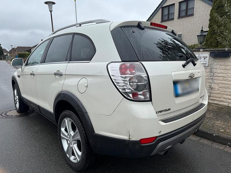 Gebraucht Chevrolet Captiva 184 PS (135 kW) 2012 Weiß SUV