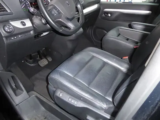 Gebraucht Peugeot Traveller Allure 177 PS (130 kW) 2020 Schwarz Van / Kleinbus