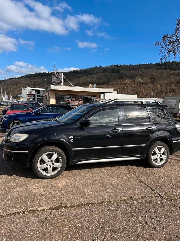 Gebraucht Mitsubishi Outlander 160 PS (117 kW) 2006 Schwarz SUV