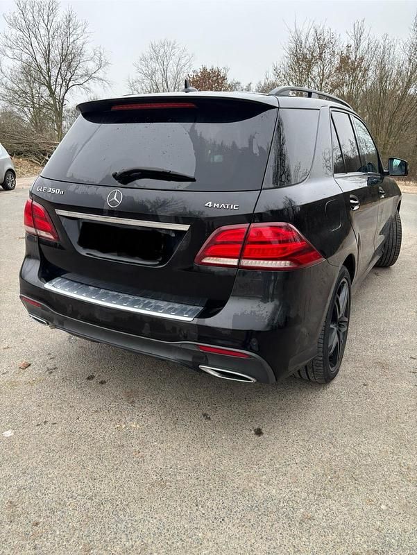 Gebraucht Mercedes GLE350 AMG line 258 PS (189 kW) 2016 Schwarz SUV