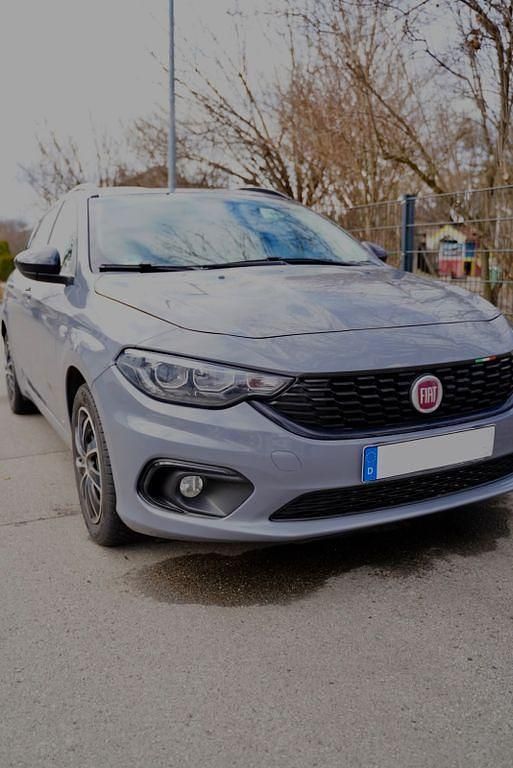 Gebraucht Fiat Tipo 120 PS (88 kW) 2019 Grau Limousine