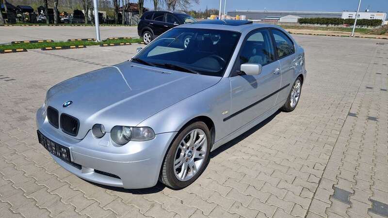 Grau Gebraucht 2002 BMW 325 M Sport Kleinwagen | 6.999 € (Fairer Preis) - Bild 1/4