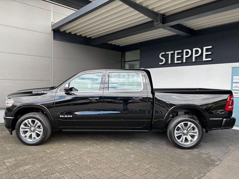 Neu Dodge Ram 401 PS (294 kW) 2025 Diamond black met. Abholung