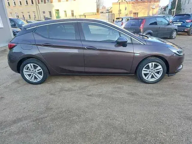 Gebraucht Opel Astra Dynamic 150 PS (110 kW) 2016 Braun Kleinwagen