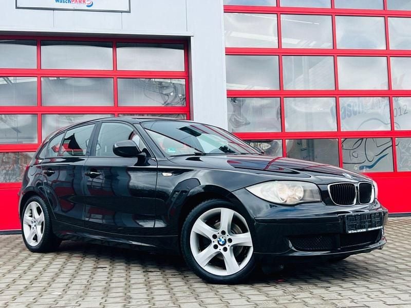 Gebraucht BMW 118 Shadowline 143 PS (105 kW) 2010 Schwarz Kleinwagen