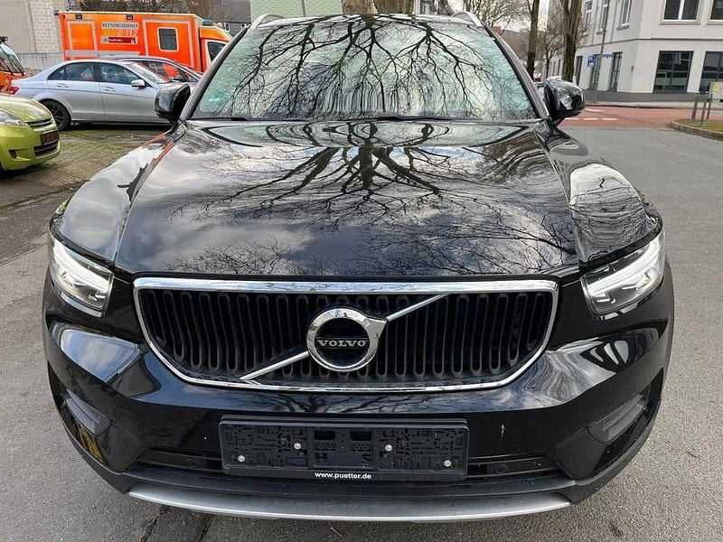 Gebraucht Volvo XC40 Momentum 163 PS (119 kW) 2019 Schwarz SUV