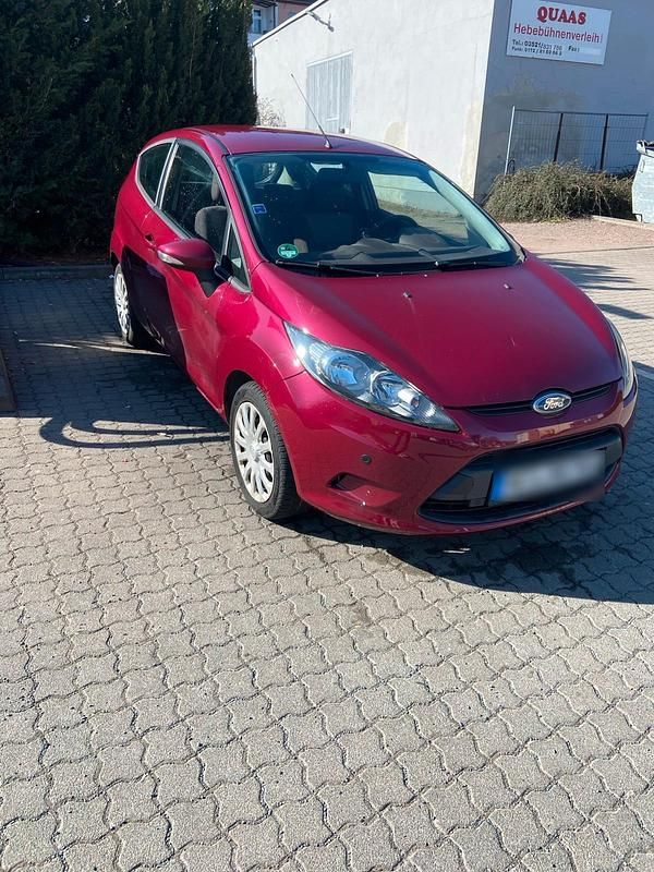 Gebraucht Ford Fiesta 60 PS (44 kW) 2009 Rot Kleinwagen