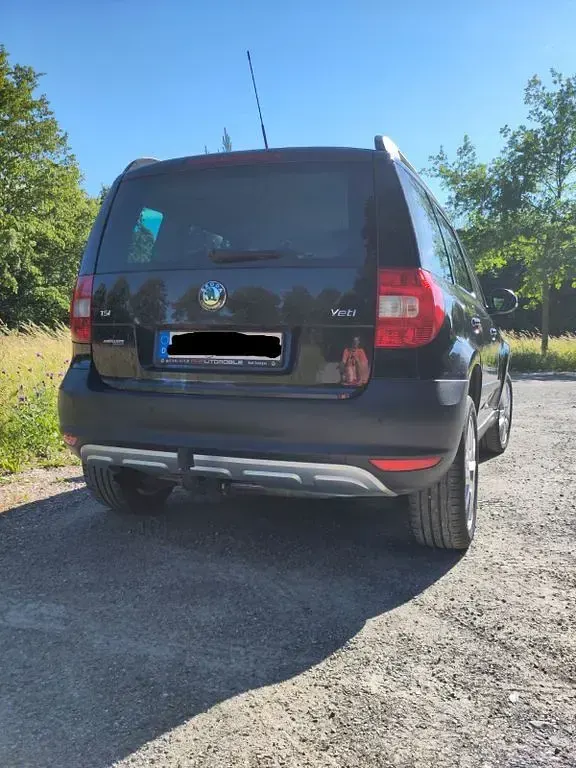 Gebraucht Skoda Yeti Plus Edition 122 PS (89 kW) 2011 Schwarz SUV