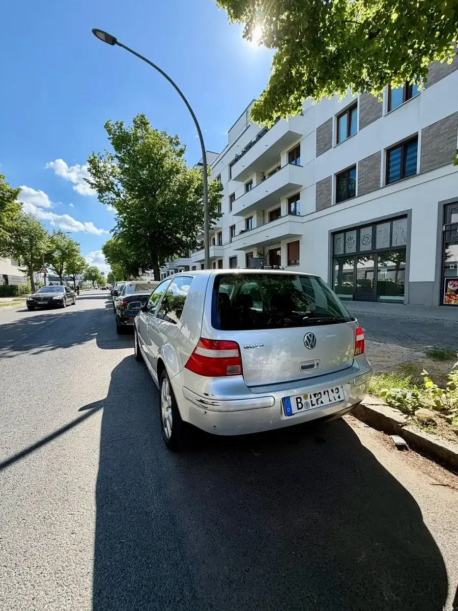 Gebraucht VW Golf IV 75 PS (55 kW) 2003 Silber Coupé