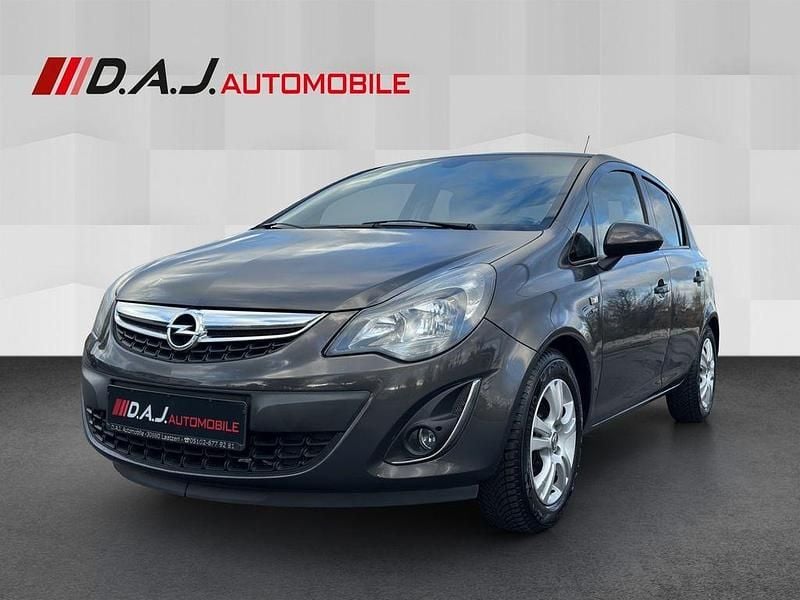 Grau Gebraucht 2014 Opel Corsa Energy Limousine | 5.980 € (Fairer Preis) - Bild 1/4
