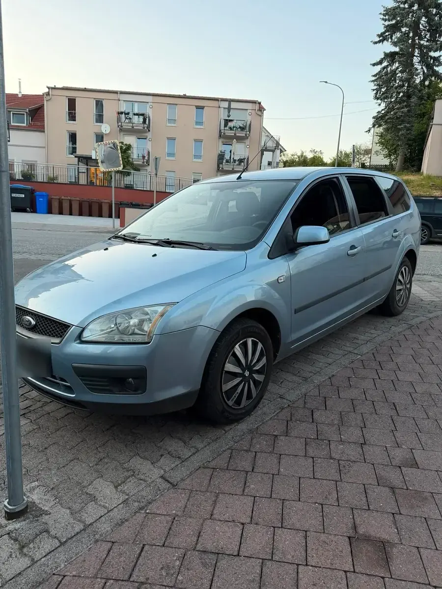 Gebraucht Ford Focus 101 PS (74 kW) 2006 Blau Kombi
