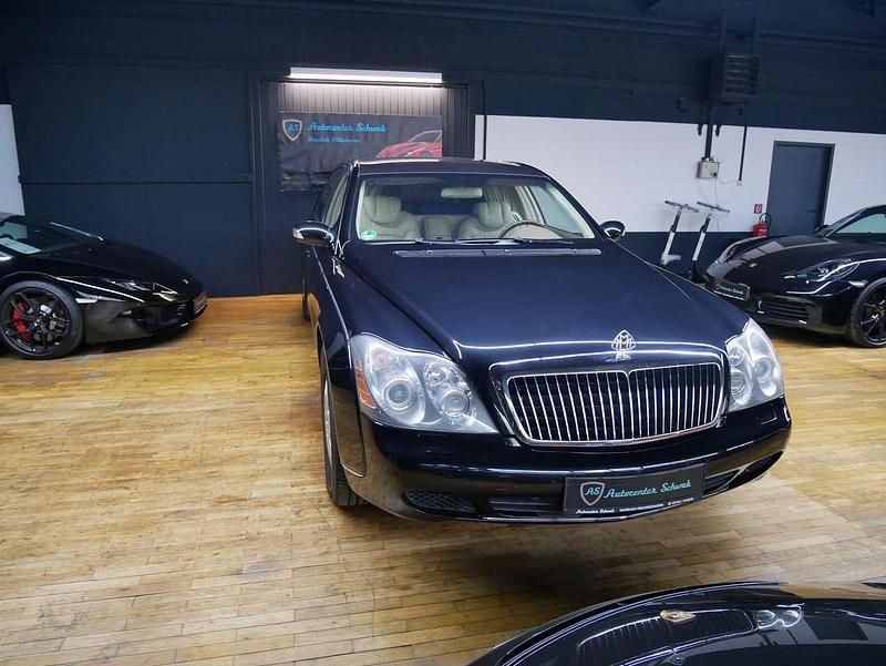 Schwarz Gebraucht 2005 Maybach 62 Limousine | 100.000 € - Bild 1/4