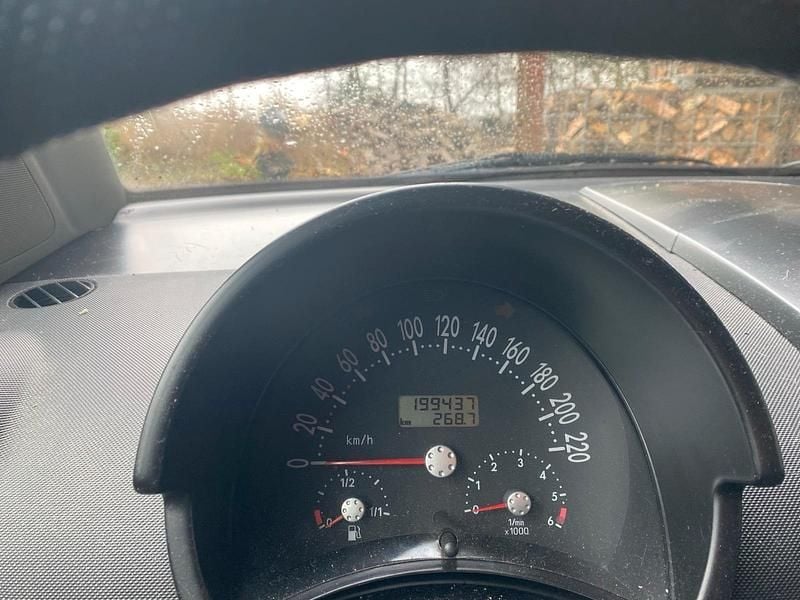 Gebraucht VW Beetle Highline 115 PS (84 kW) 2000 Blau Kleinwagen