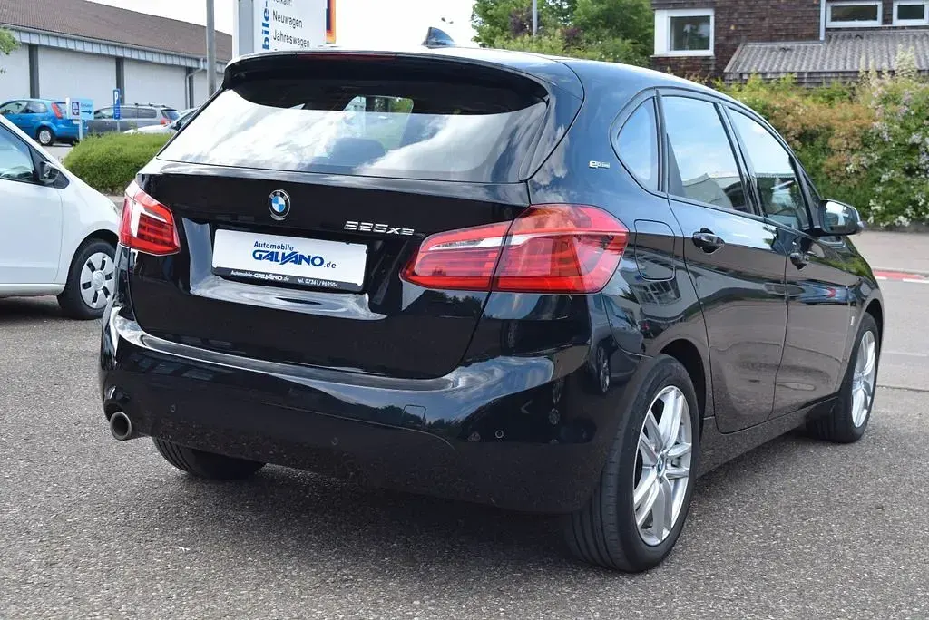 Gebraucht BMW 225 Active Tourer 136 PS (100 kW) 2018 Schwarz Van / Kleinbus