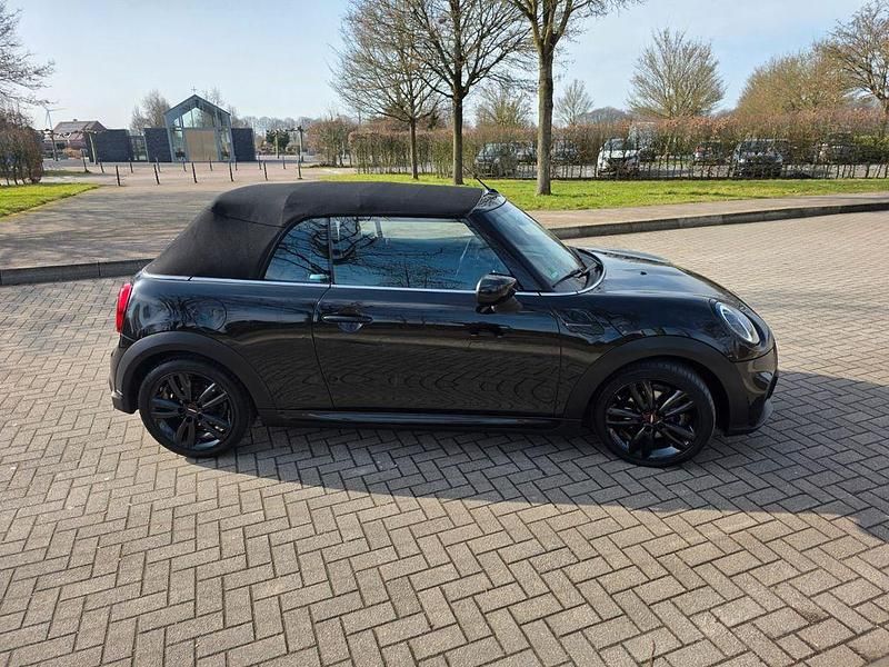 Gebraucht Mini John Cooper Works 136 PS (100 kW) 2023 Schwarz Kleinwagen