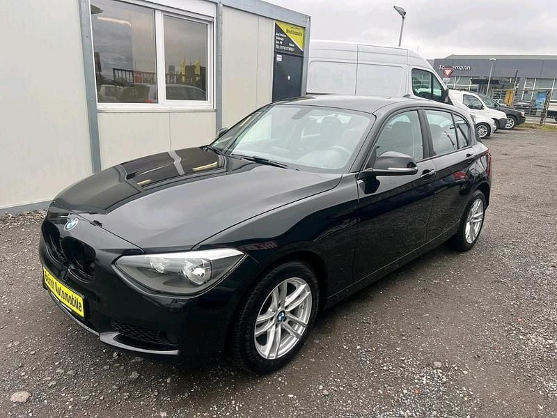 Gebraucht BMW 114 102 PS (75 kW) 2014 Schwarz Kleinwagen