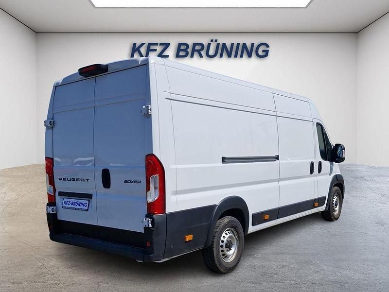 Gebraucht Peugeot Boxer 140 PS (102 kW) 2024 Weiß Van