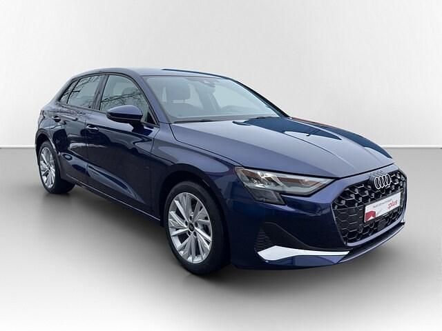 Gebraucht Audi A3 Advanced 150 PS (110 kW) 2024 Navarrablau metallic Limousine