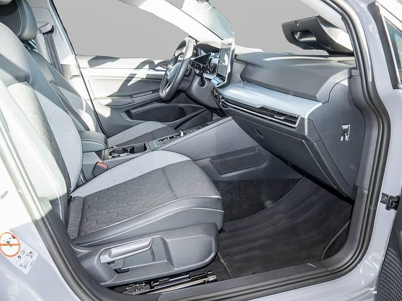 Usata VW Golf VIII 150 CV (110 kW) 2025 Grigio Berlina