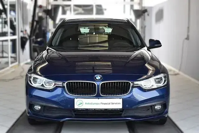 Gebraucht BMW 318 Advantage 150 PS (110 kW) 2020 Blau Kombi
