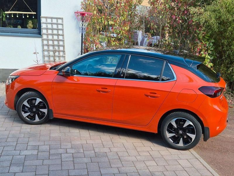 Gebraucht Opel Corsa-e Elegance 100 kW (136 PS) 2022 Orange Kleinwagen