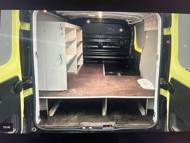 Gebraucht Renault Trafic 95 PS (69 kW) 2018 Weiß Van / Kleinbus