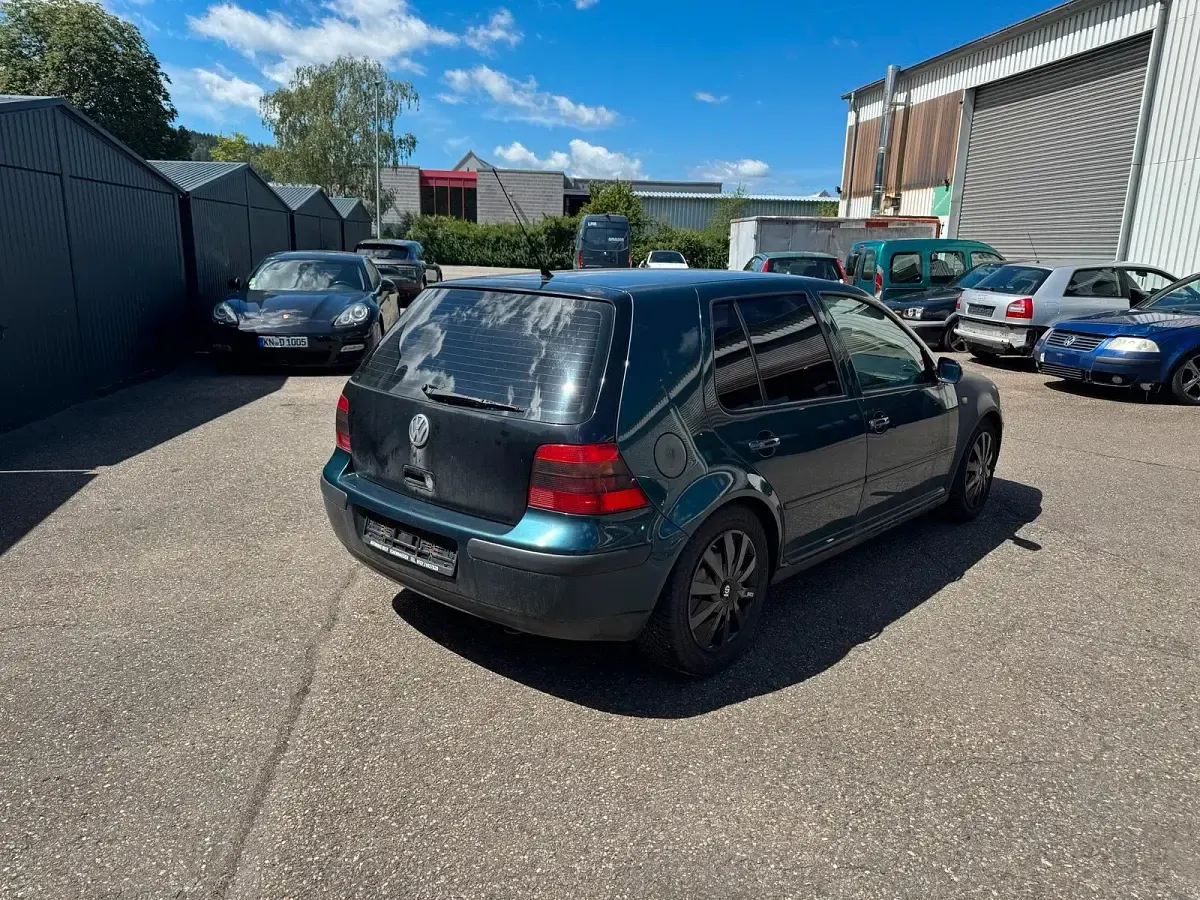 Gebraucht VW Golf IV 131 PS (96 kW) 2001 Grün Kleinwagen