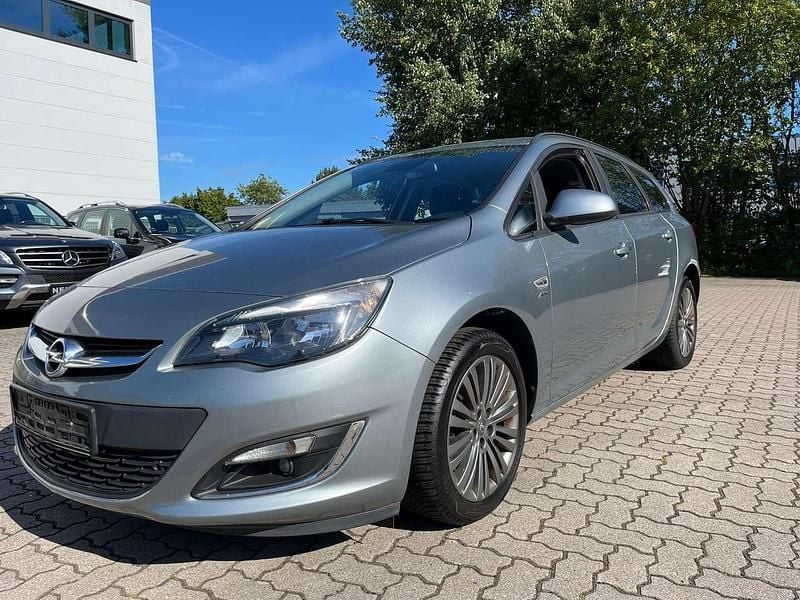Grau Gebraucht 2013 Opel Astra Active Kombi | 3.999 € (Guter Preis) - Bild 1/4