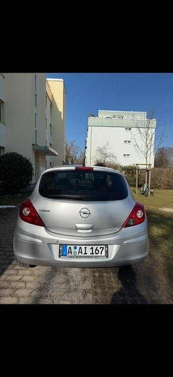 Gebraucht Opel Corsa 87 PS (63 kW) 2010 Silber Kleinwagen