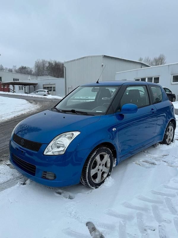 Blau Gebraucht 2005 Suzuki Swift Kleinwagen | 1.950 € (Fairer Preis) - Bild 1/4