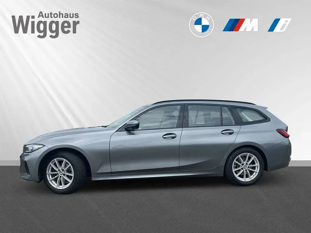Gebraucht BMW 318 Sport Line 156 PS (114 kW) 2024 Grau Kombi