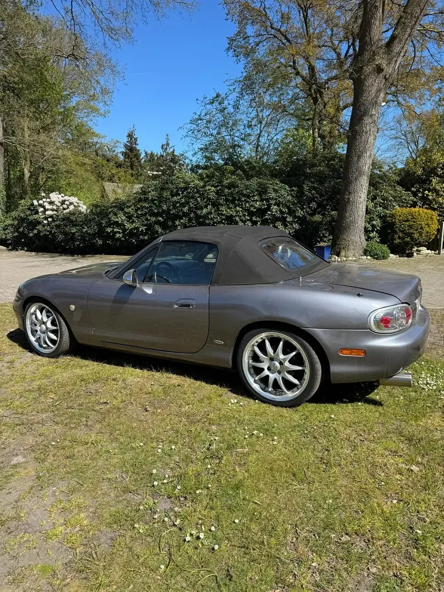 Gebraucht Mazda MX5 110 PS (80 kW) 2004 Silber Cabrio