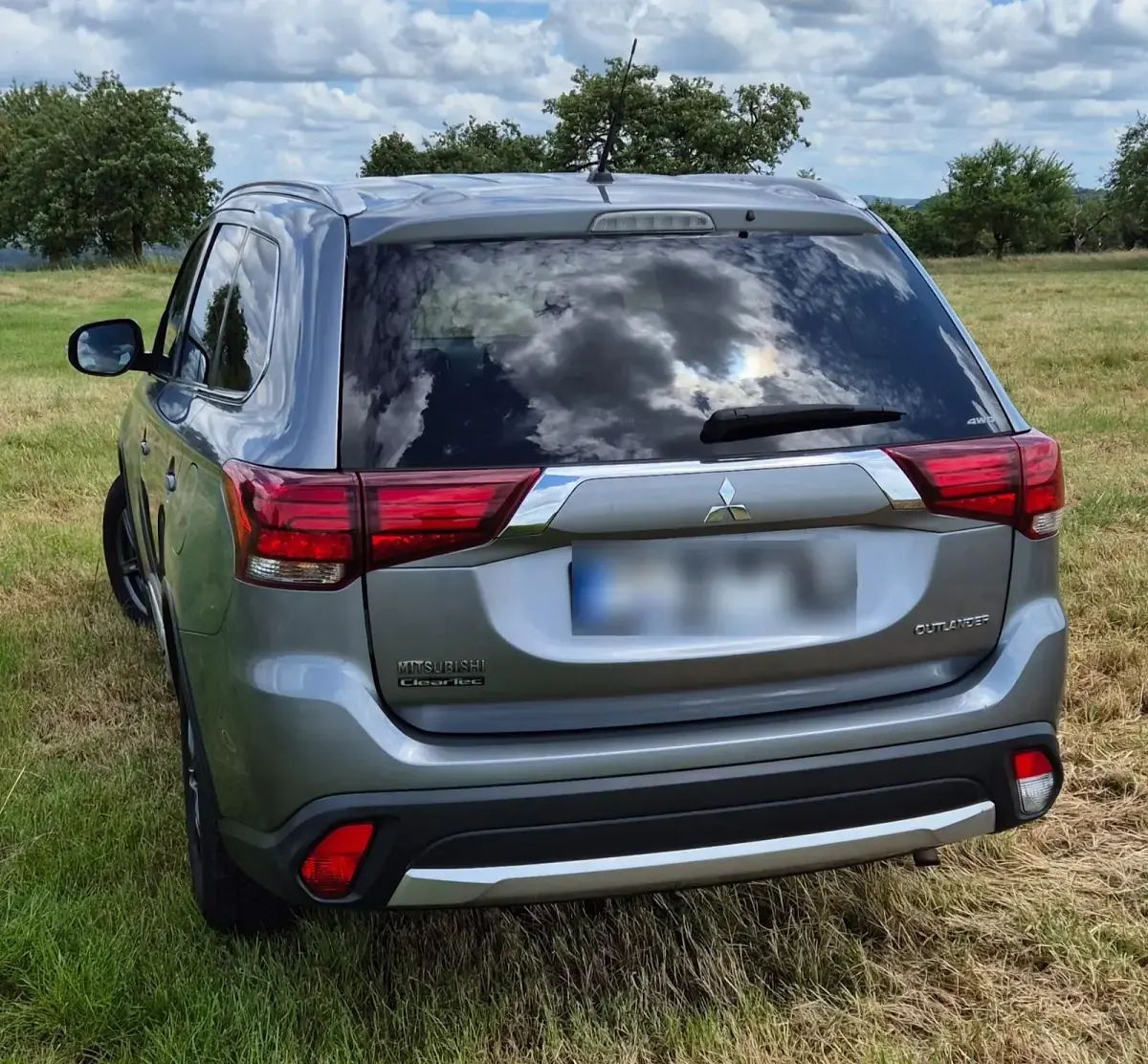 Gebraucht Mitsubishi Outlander 150 PS (110 kW) 2016 Silber SUV
