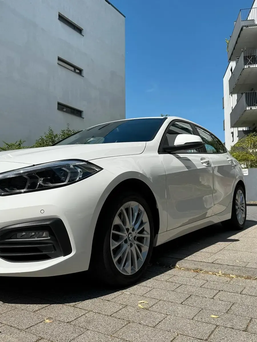 Gebraucht BMW 116 2021 Weiß Kleinwagen
