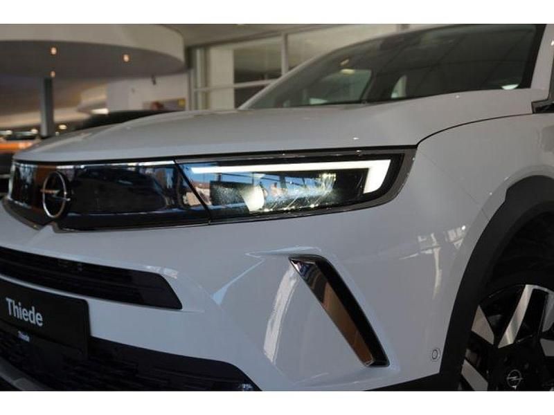 Gebraucht Opel Mokka-e Elegance 100 kW (136 PS) 2022 Schneeweiß SUV