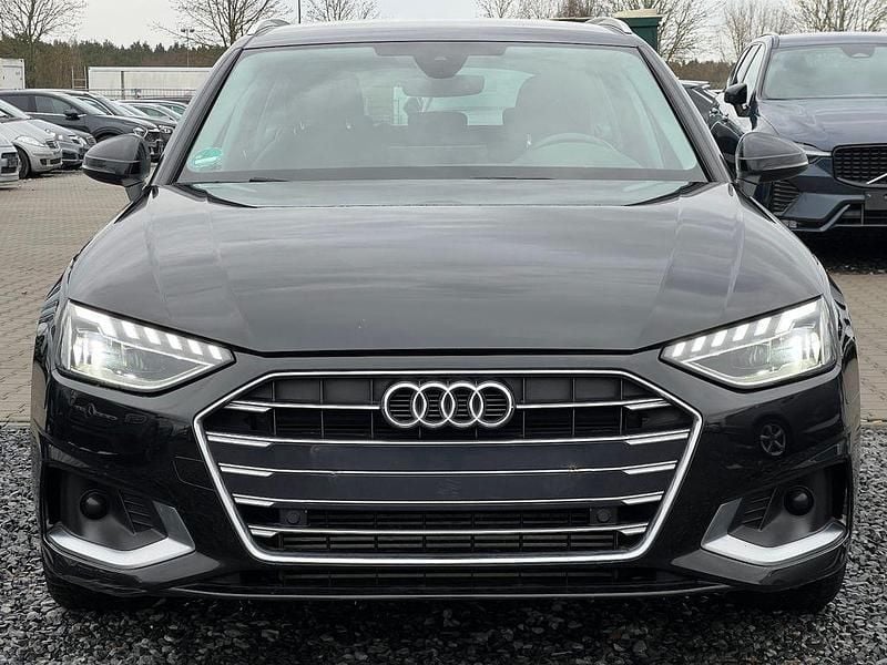 Gebraucht Audi A4 Advanced 150 PS (110 kW) 2021 Schwarz Kombi