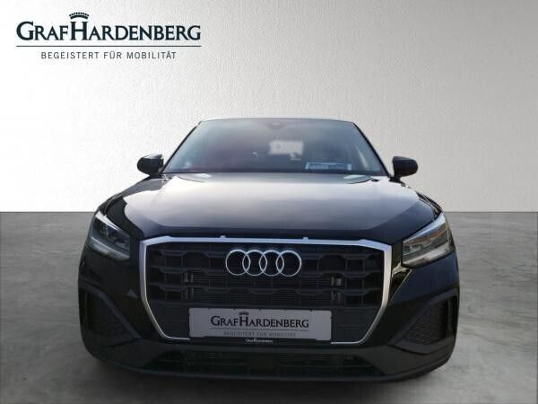 Schwarz (brillantschwarz) Neu 2024 Audi Q2 Comfort SUV | 32.061 € (Superpreis) - Bild 1/4