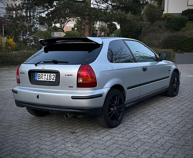 Gebraucht Honda Civic 75 PS (55 kW) 1998 Silber Coupé