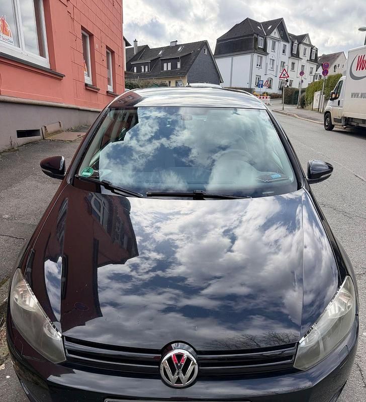 Gebraucht VW Golf VI 105 PS (77 kW) 2010 Schwarz Kleinwagen