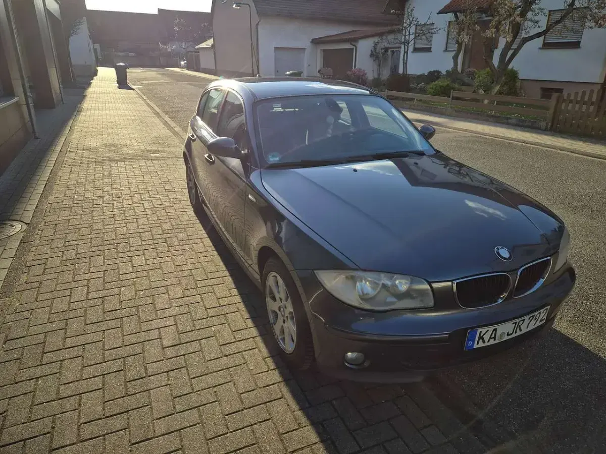Gebraucht BMW 118 129 PS (94 kW) 2005 Grau Kleinwagen