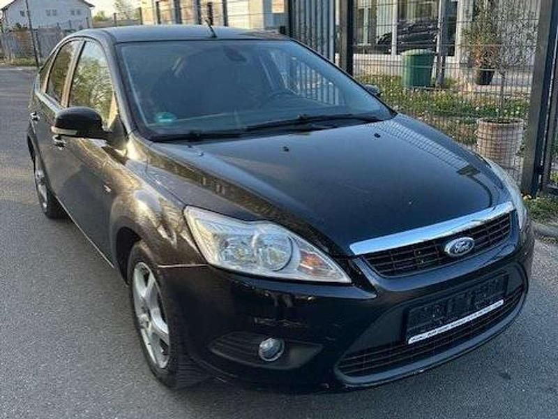 Usado Ford Focus Style 101 CV (74 kW) 2008 Negro Utilitario