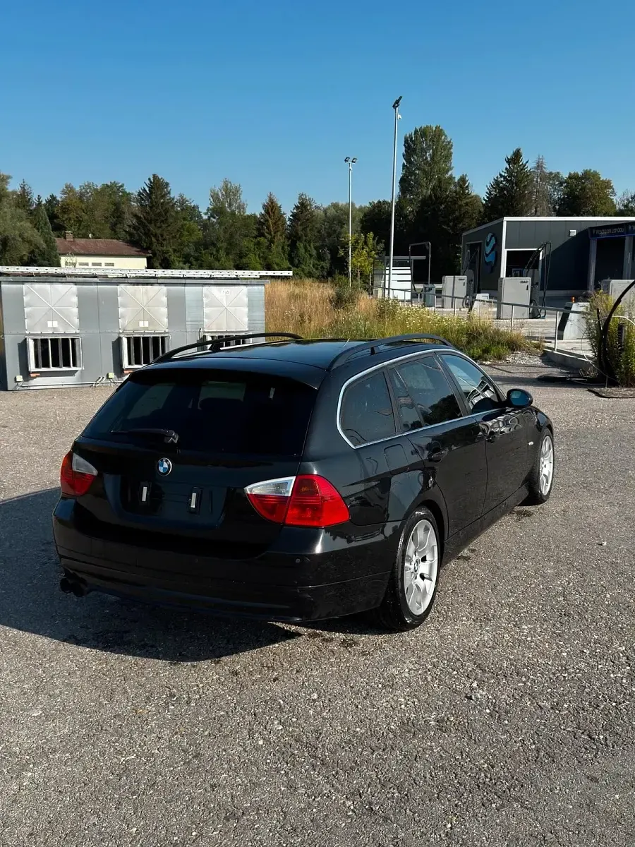 Gebraucht BMW 325 M Sport 218 PS (160 kW) 2005 Schwarz Kombi