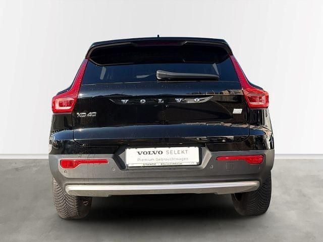 Gebraucht Volvo XC40 Core 211 PS (155 kW) 2022 Schwarz SUV