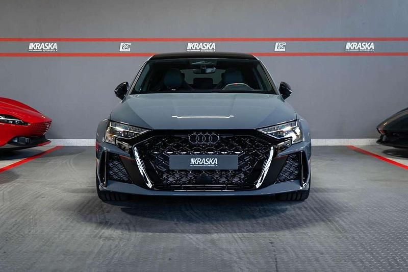 Gebraucht Audi RS3 Design 400 PS (294 kW) 2025 Kemoragrau metallic Limousine