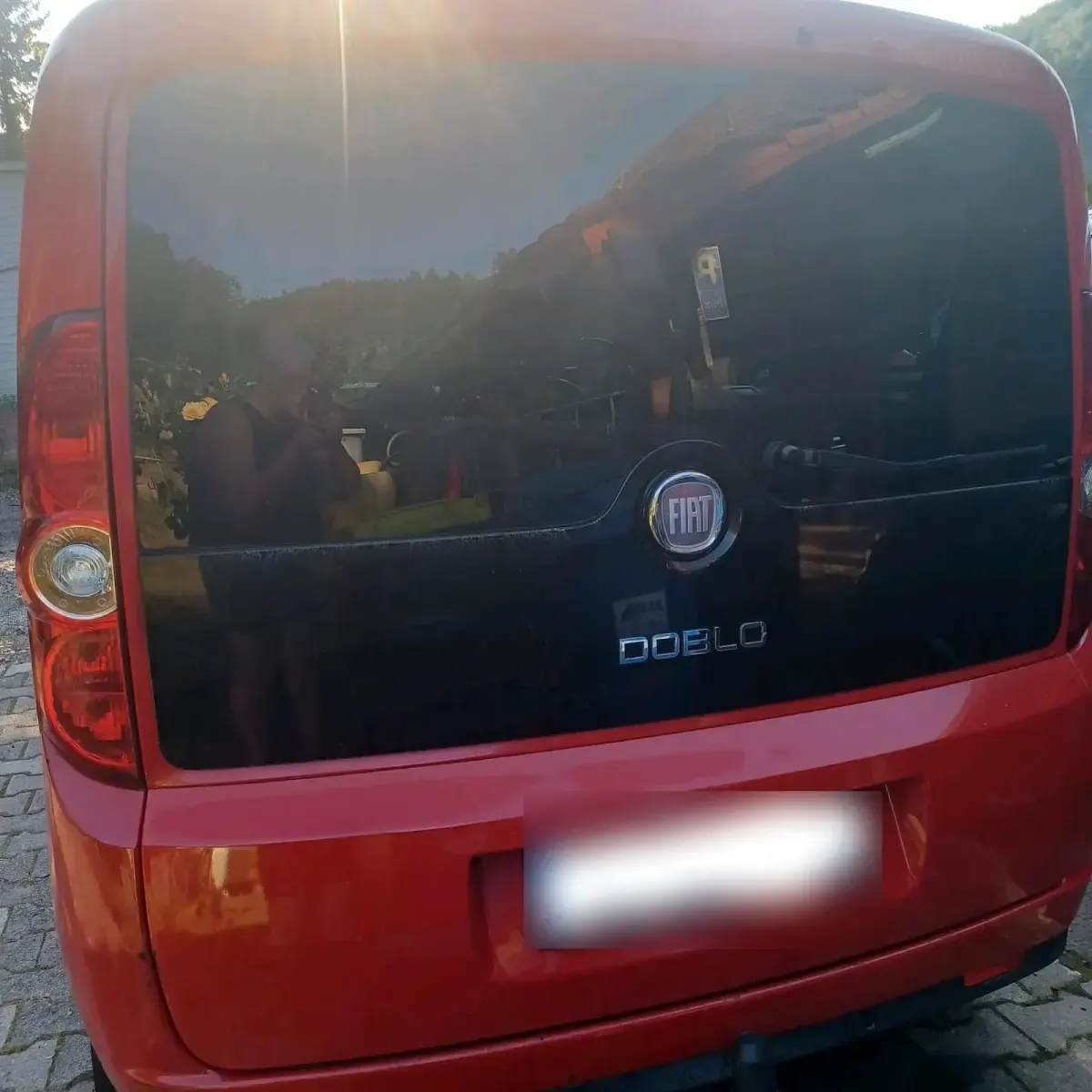 Gebraucht Fiat Doblò 90 PS (66 kW) 2010 Rot Van / Kleinbus