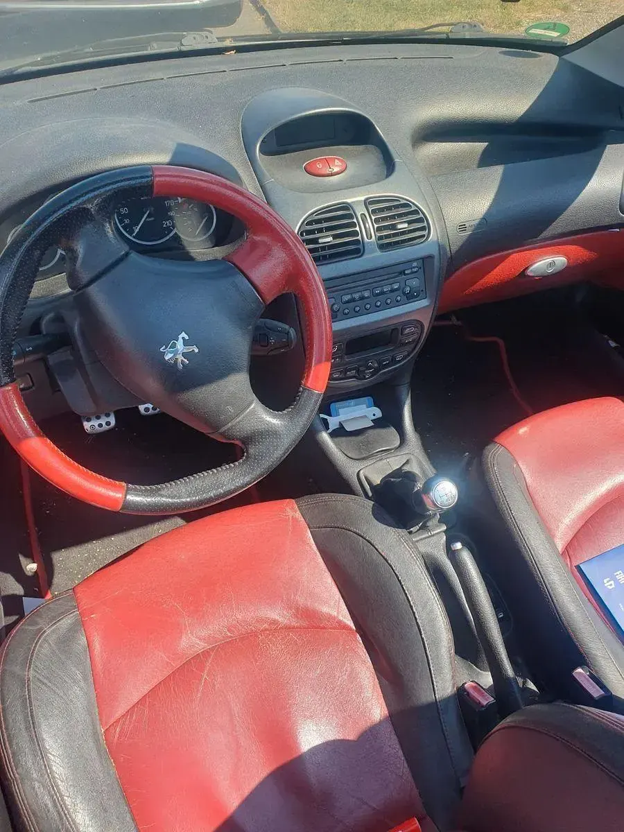 Gebraucht Peugeot 206 CC Platinum 109 PS (80 kW) 2007 Schwarz Cabrio
