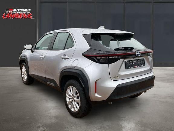 Gebraucht Toyota Yaris Hybrid Comfort 116 PS (85 kW) 2021 Shimmering silver metallic